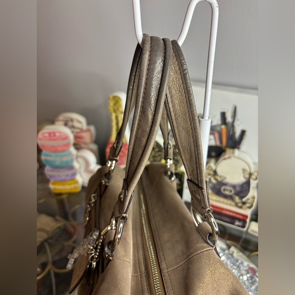 Coach 2010 Poppy “Lucky Penny” satchel GUC - Picture 10 of 15